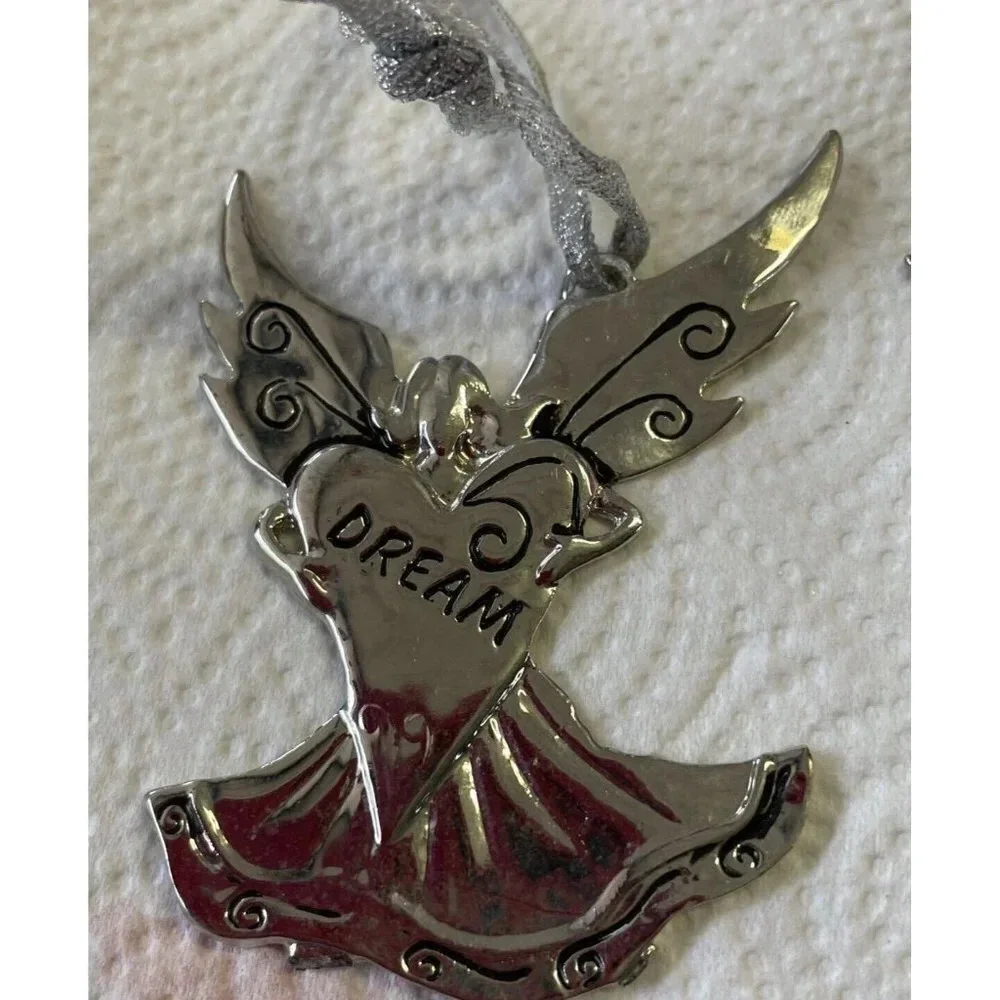 Unbranded silver tone